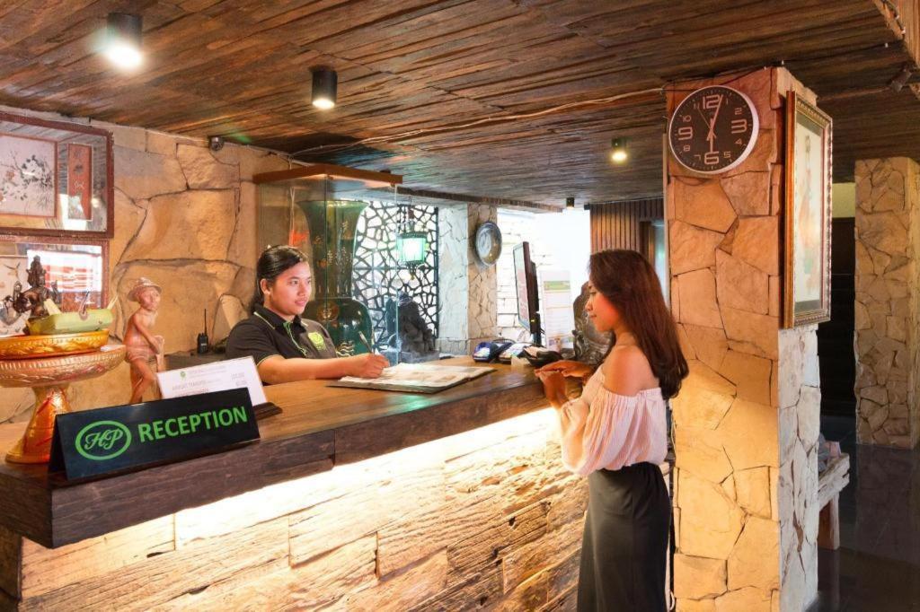 Hadi Poetra Hotel Kuta Lombok Buitenkant foto