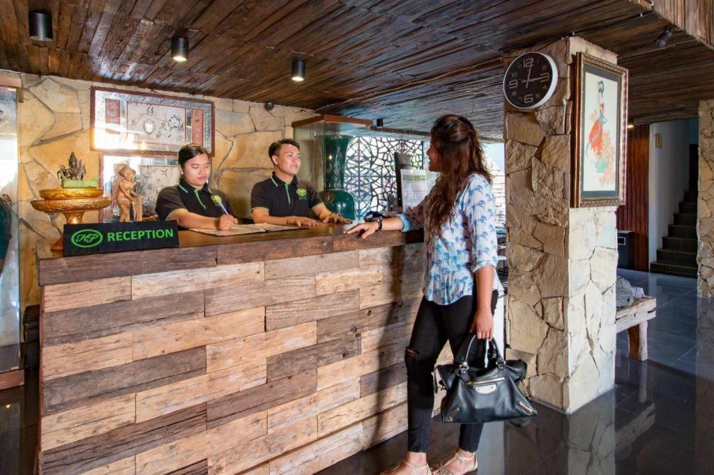Hadi Poetra Hotel Kuta Lombok Buitenkant foto