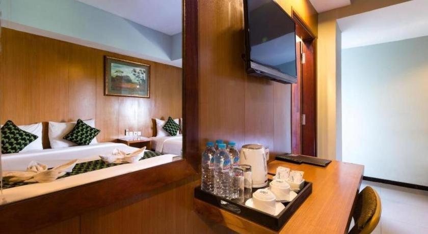 Hadi Poetra Hotel Kuta Lombok Buitenkant foto
